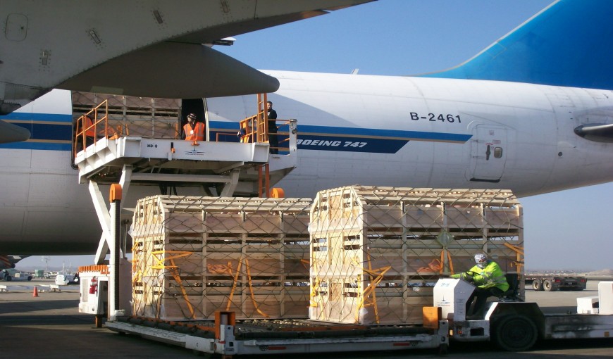 关岭到日本空运公司